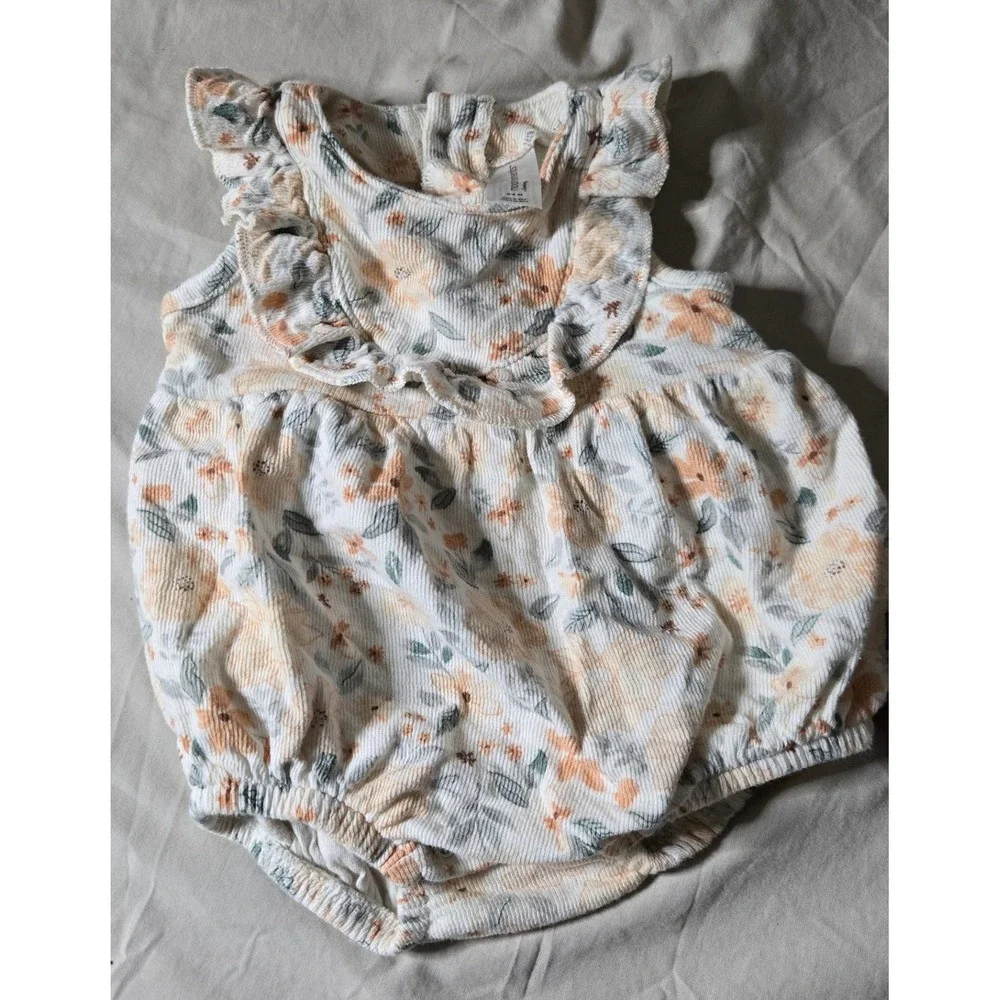 Modern Moments by Gerber Baby Girl 4 Piece Bundle Floral Romper Sweater‎ 3-6M